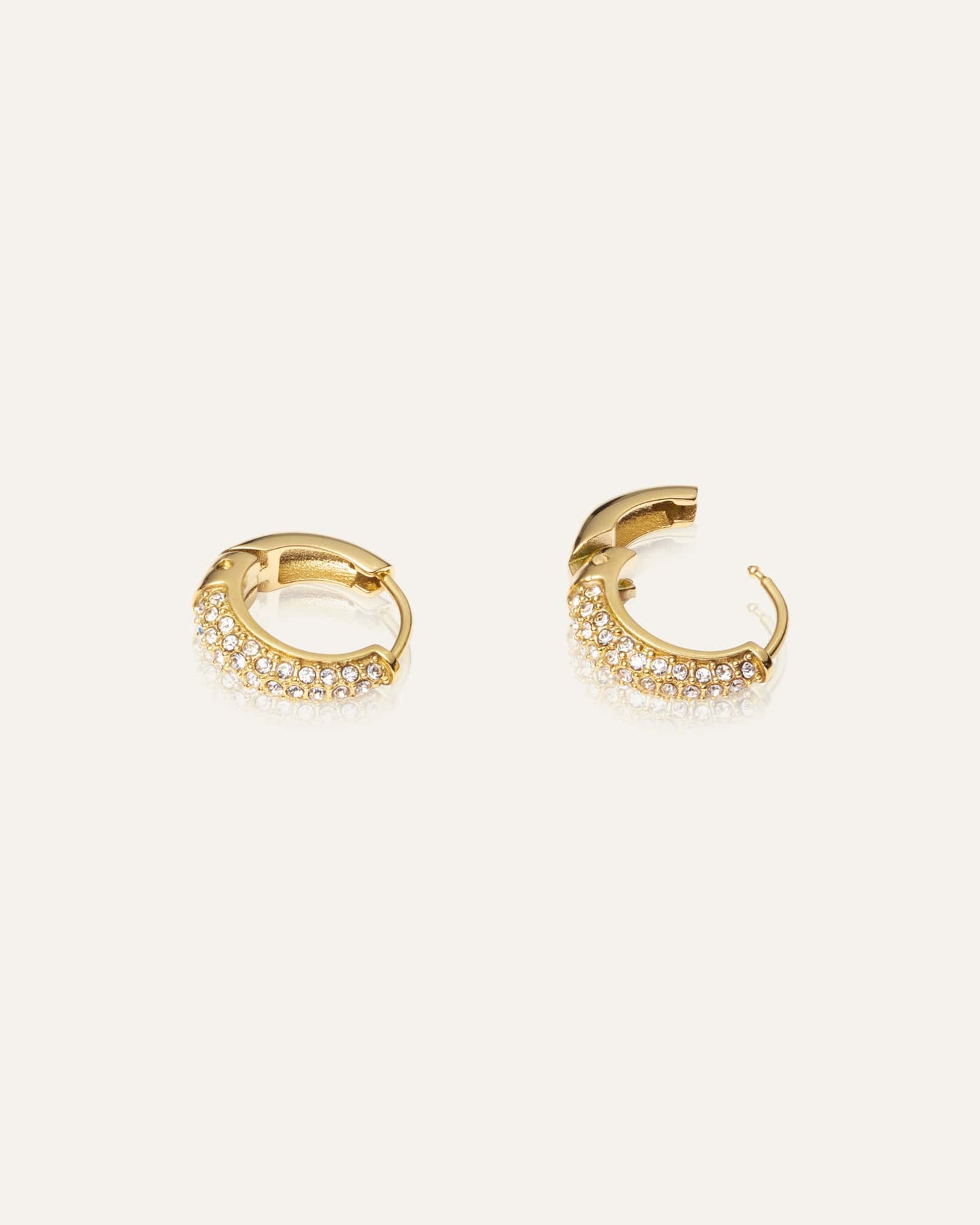 Pavé precious small hoops