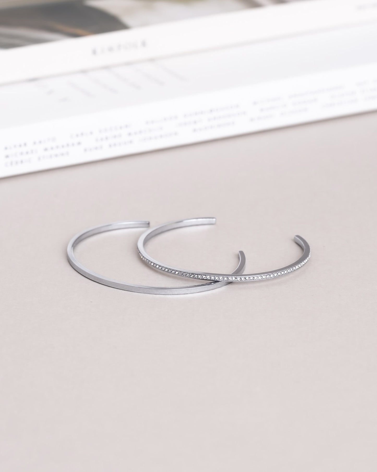 Sleek Bangle Medium