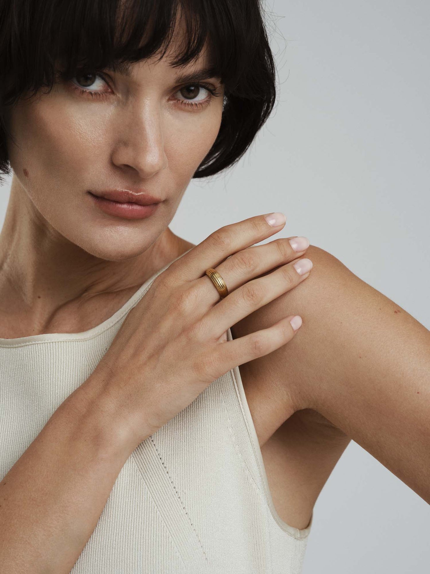 Anillo Edge Ribbed