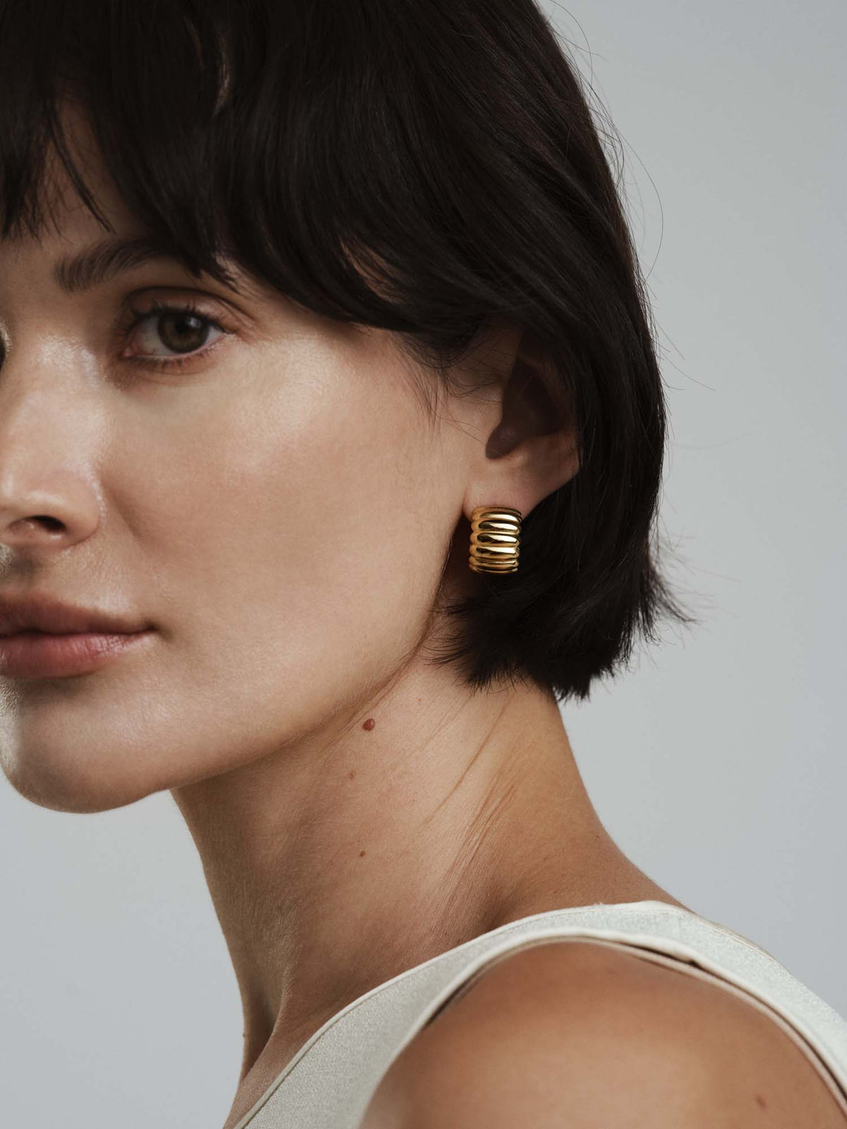 Chic Ribbed Earrings