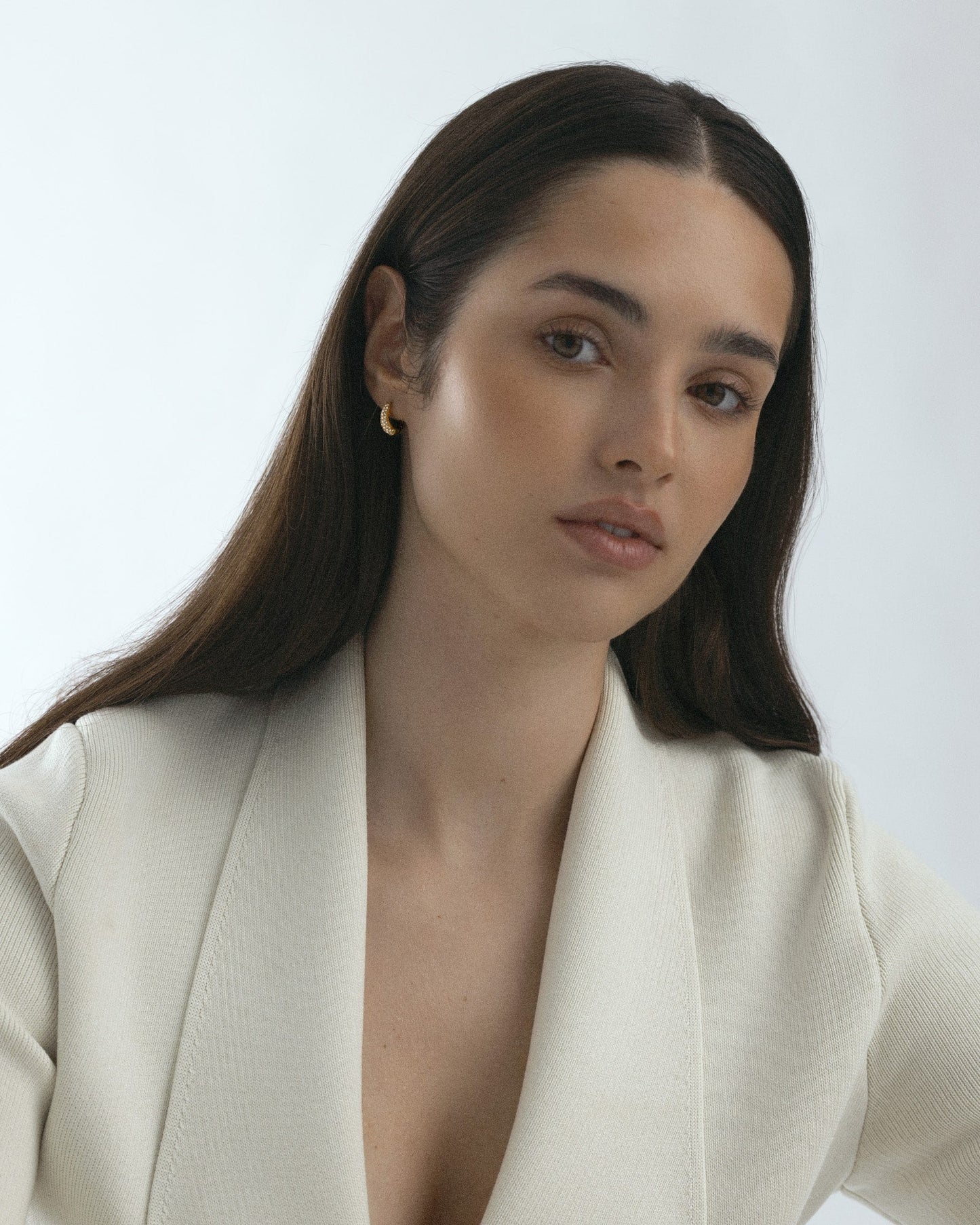 Pavé precious small hoops