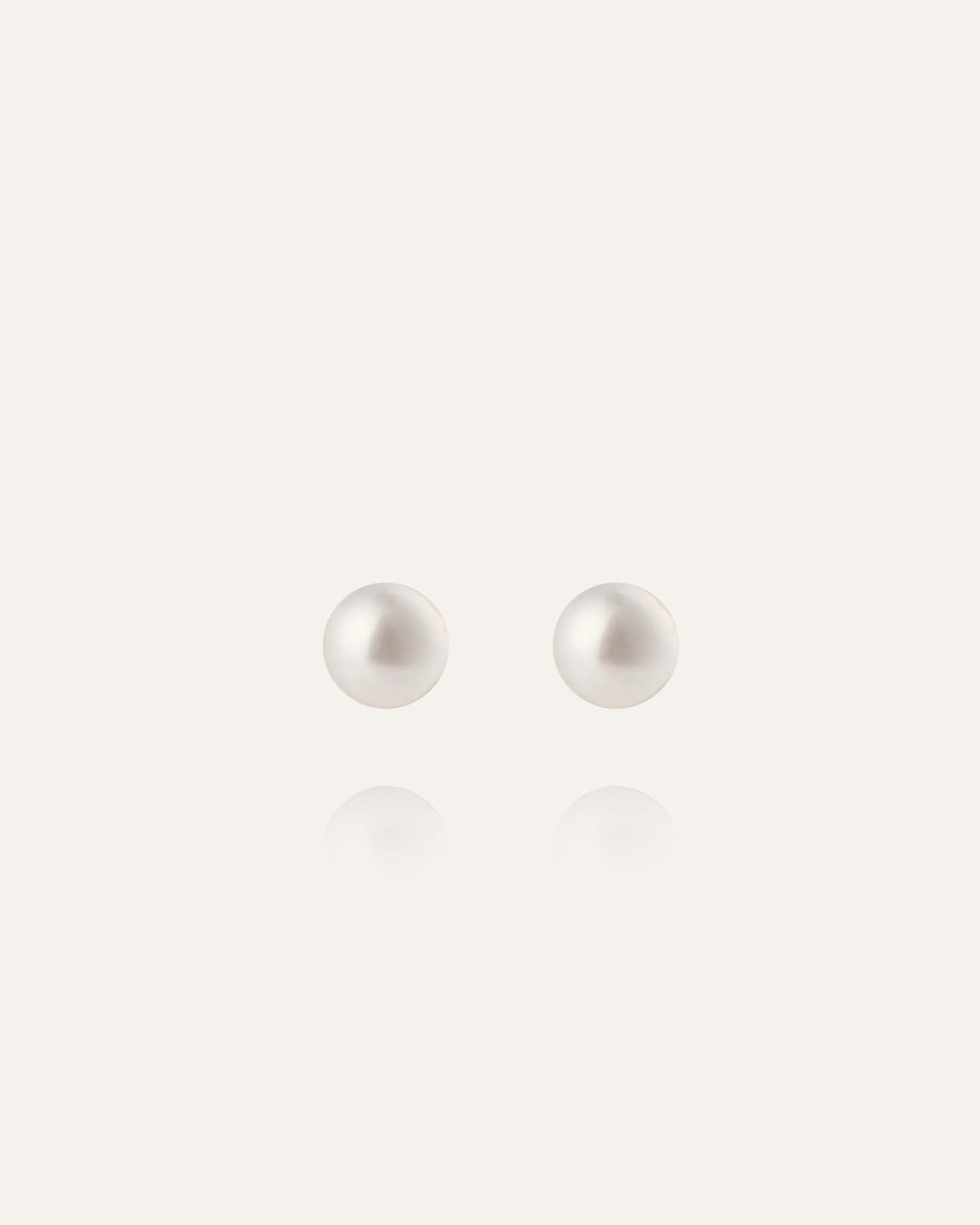Pearl Studs Small