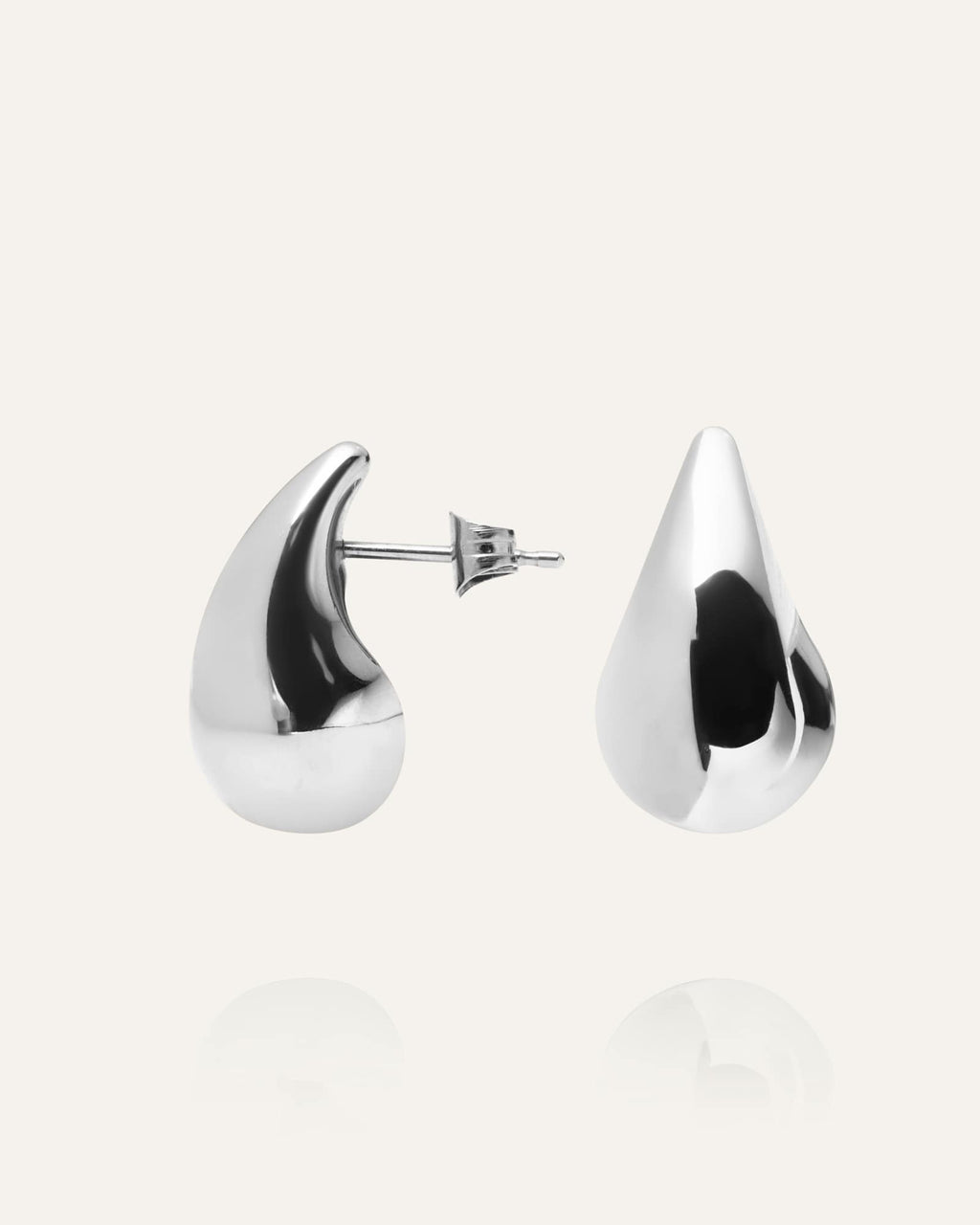 Plain Daring Large Earring