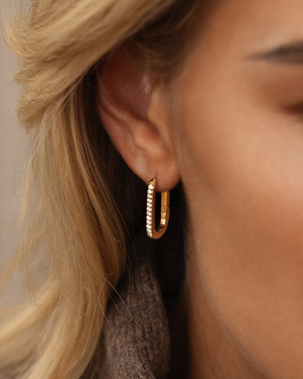 Sparkle Medium U-Hoops